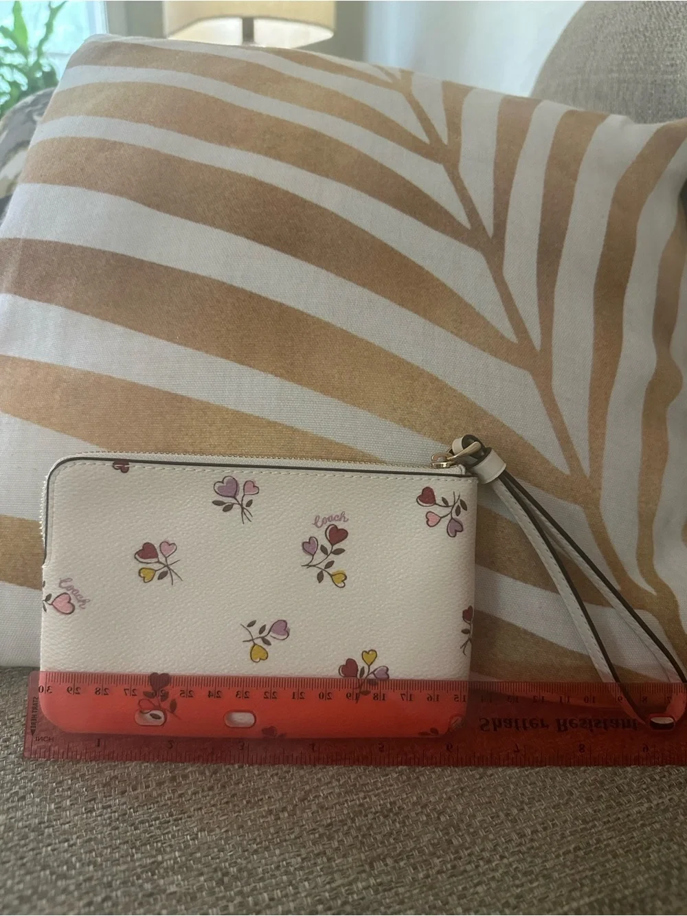COACH Corner Zip Heart Print Chalk Leather Wristlet with Floral Accents NWT